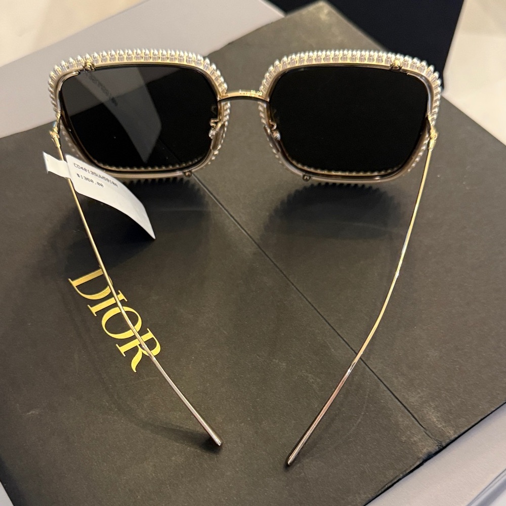 DIOR MissDior S2U Pearl Sunglasses - Picture 5 of 16